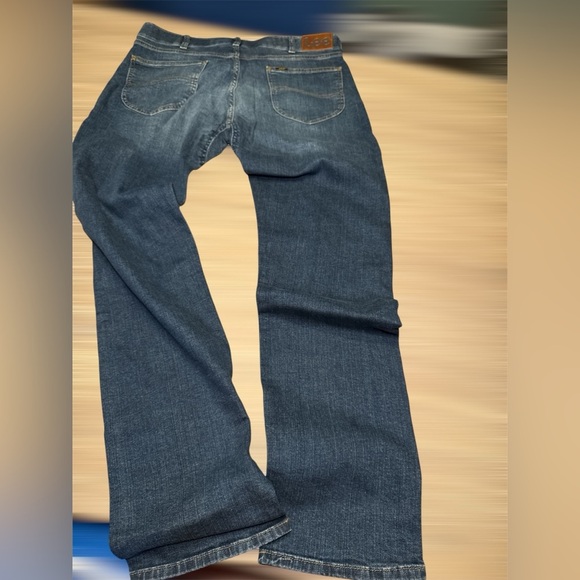 NEW! Lee Men's Active Stretch Slim Fit Straight Denim Jeans Mid-rise - Picture 9 of 11